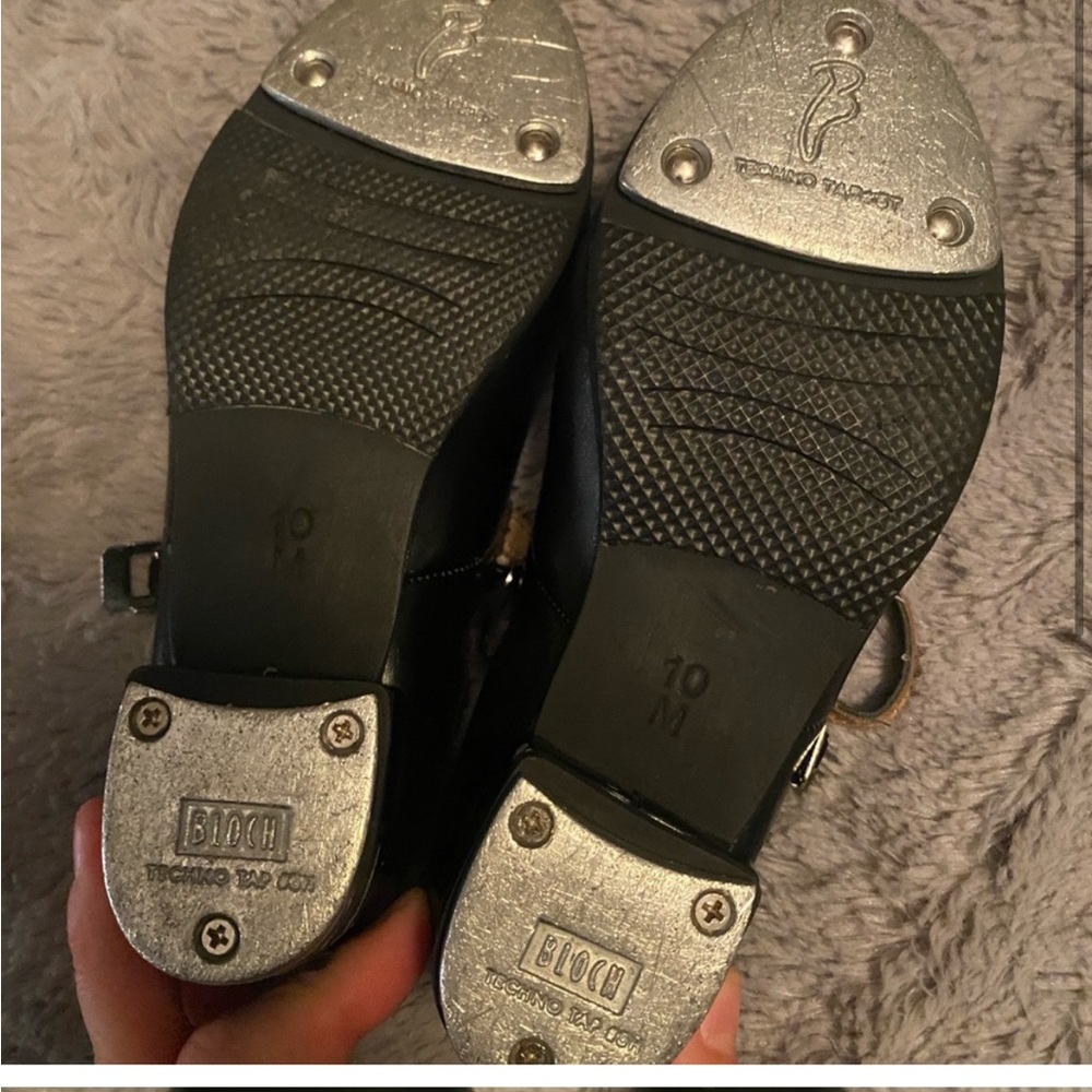 Tap shoes